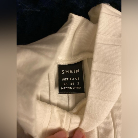 Tank crop - Picture 1 of 2